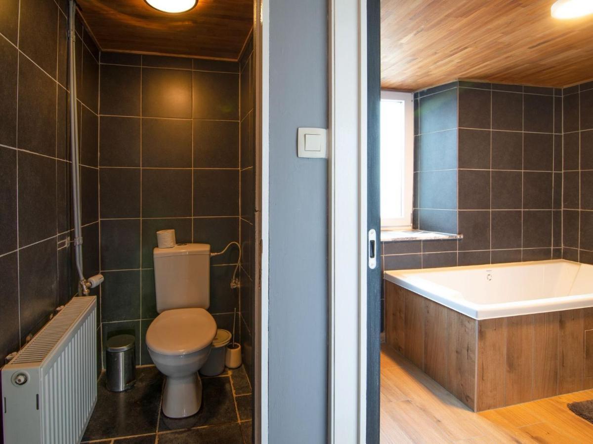Very Spacious House With Sauna Spa And Countryside Views Gouvy Bagian luar foto